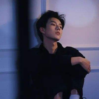 默虹｜美海军测试新制服，配发“一脚蹬”老头皮鞋
