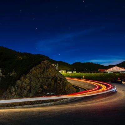 24名中国游客在加拿大因交通事故受伤