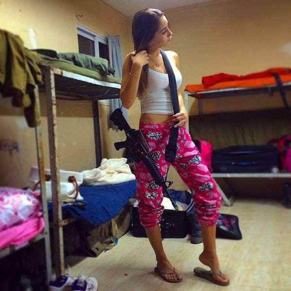 Vishay采用行业标准SOT-227封装...